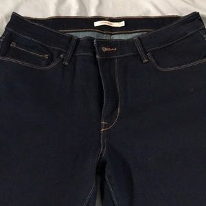 Levi’s Mid Rise Skinny Size 14